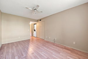 Primary Bedroom1c