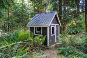 Magical Playhouse with sleeping loft!