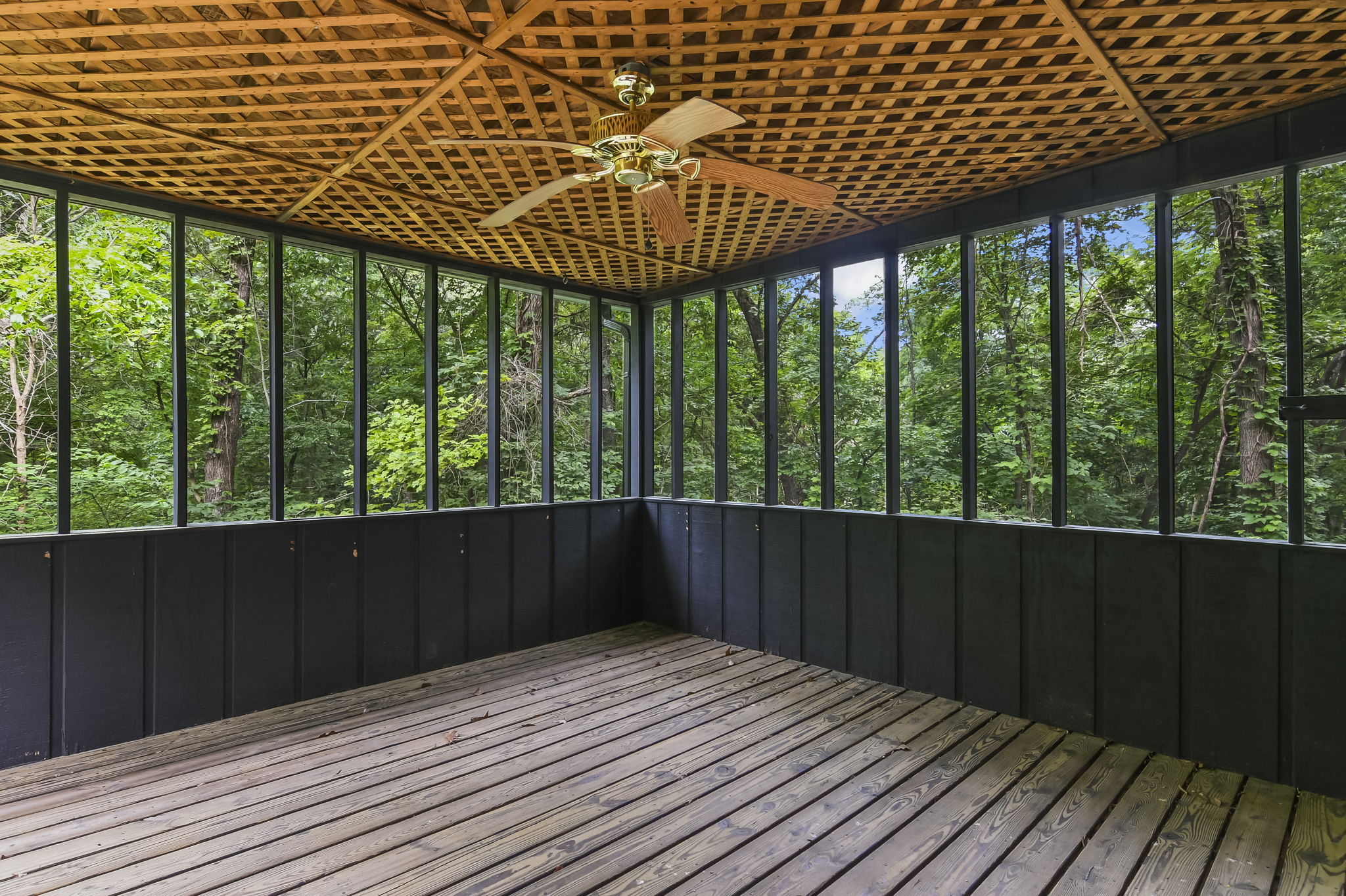 Screened-in Porch