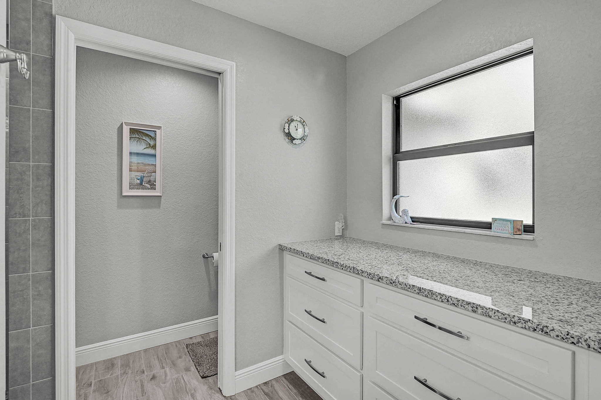2298 Grandview Dr-26