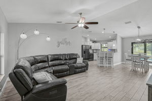 2298 Grandview Dr-7