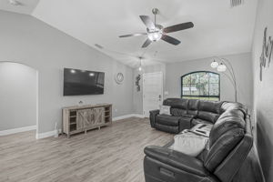 2298 Grandview Dr-8