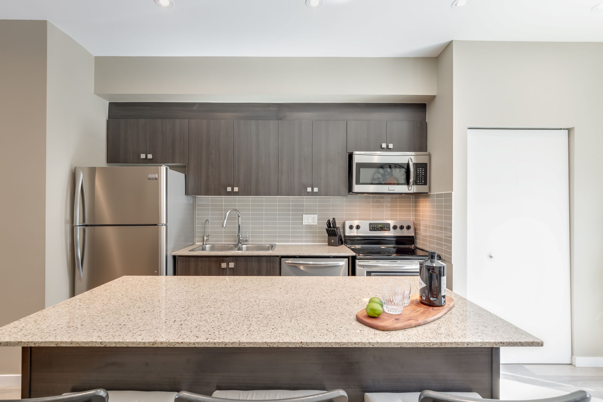 Barrie property showcase — delivered property photograph 18