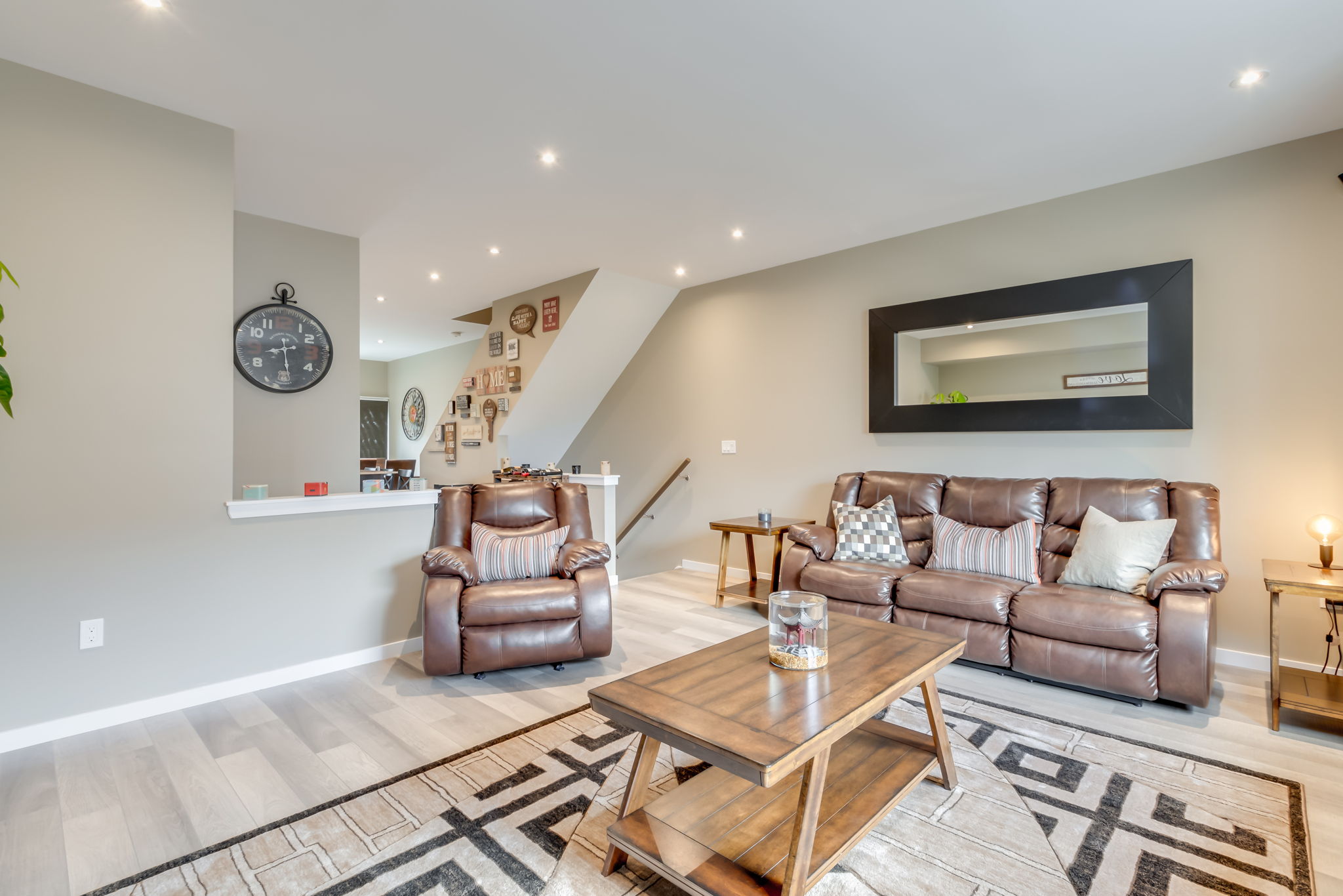 Barrie property showcase — delivered property photograph 12