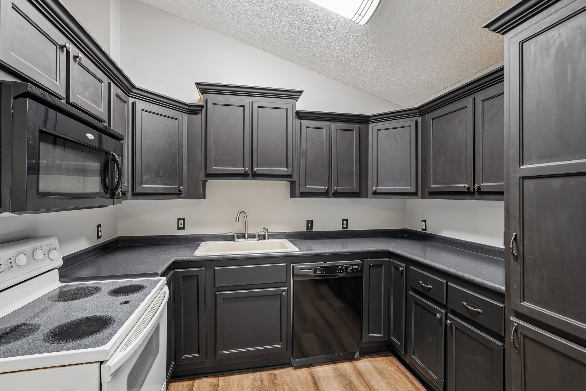 Abington Ct-S0309-012.jpg