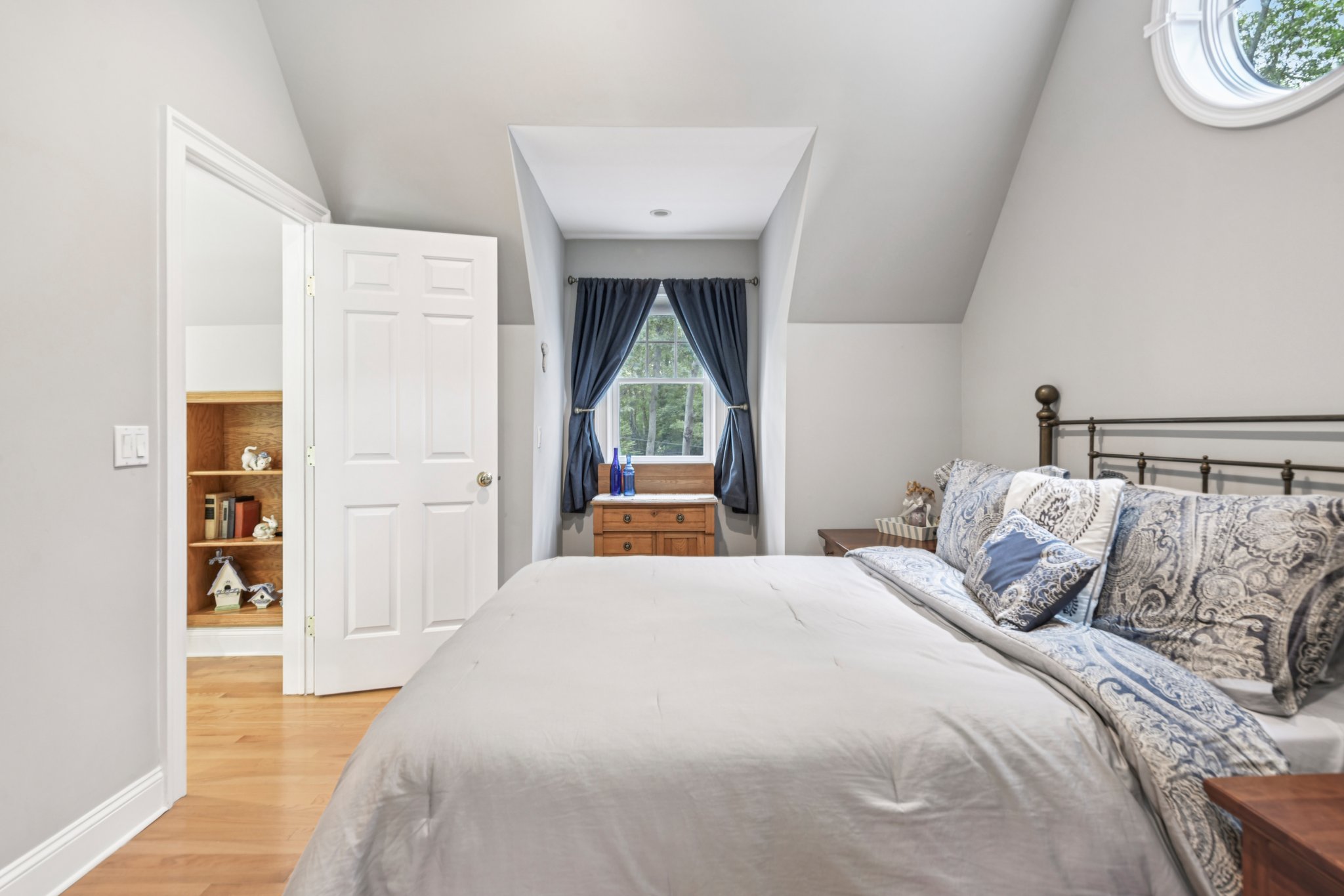 Alpine Way-S1107-034.jpg