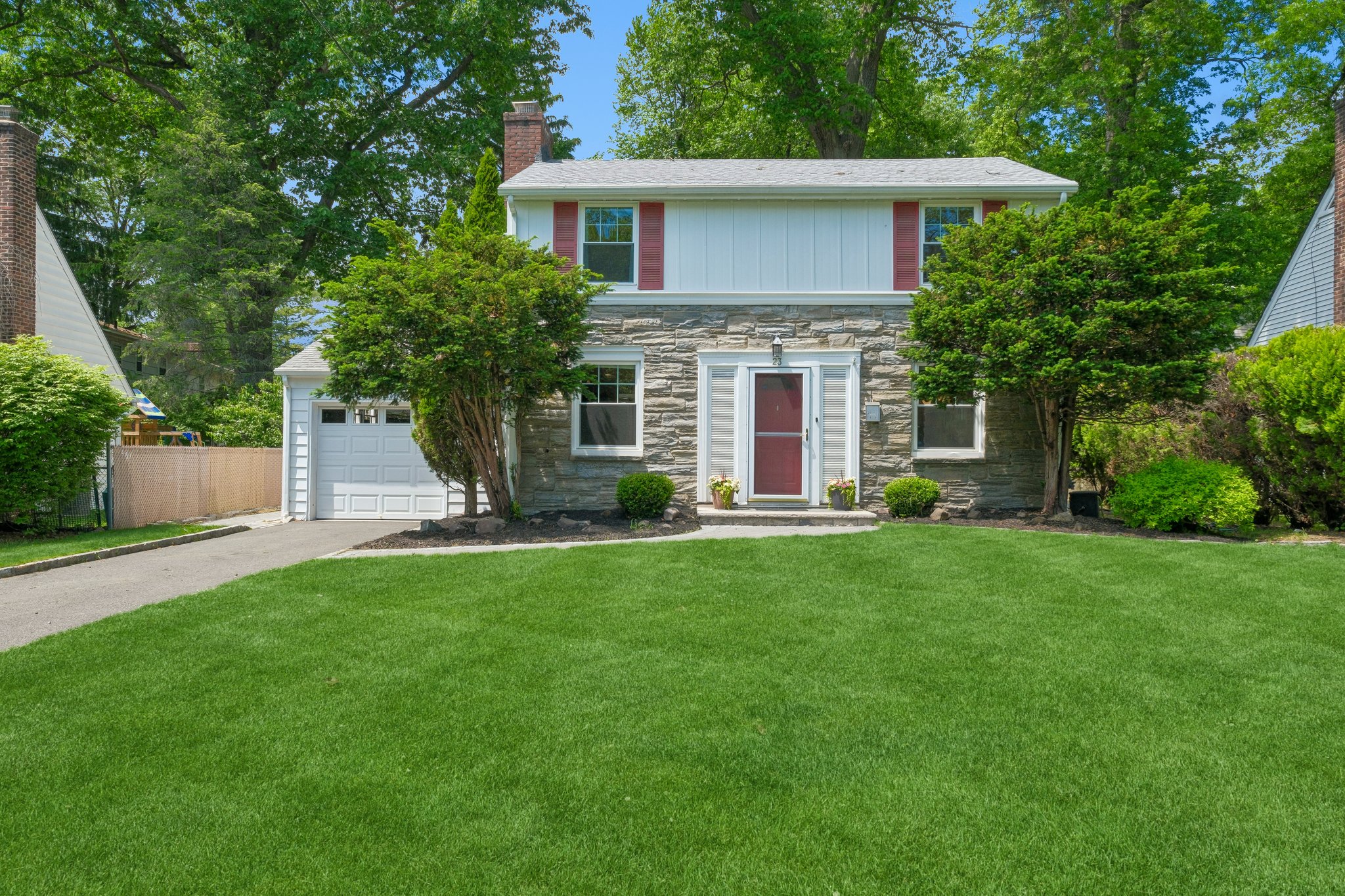 Welcome to the beautiful St. Cloud section of West Orange - where winding streets, lovely trees, nearby skyline views, and a little rock-and-roll history create one of Essex County’s best-kept secrets.