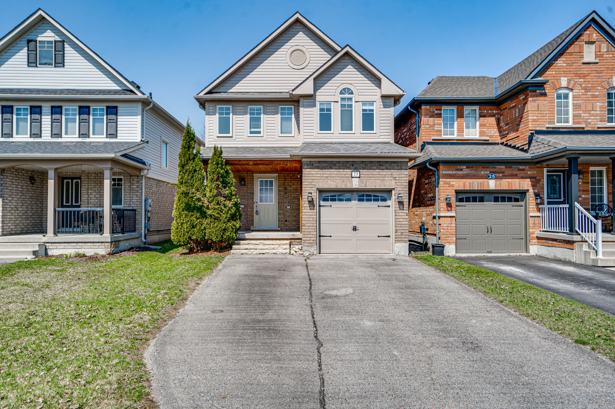 23 Bolster Ln Sandford, ON L0C 1E0