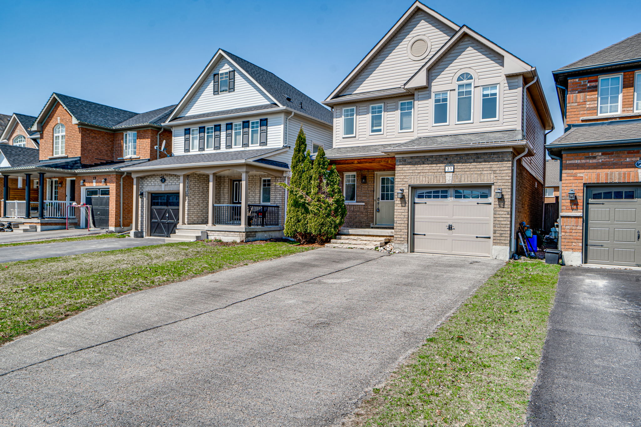 23 Bolster Ln Sandford, ON L0C 1E0