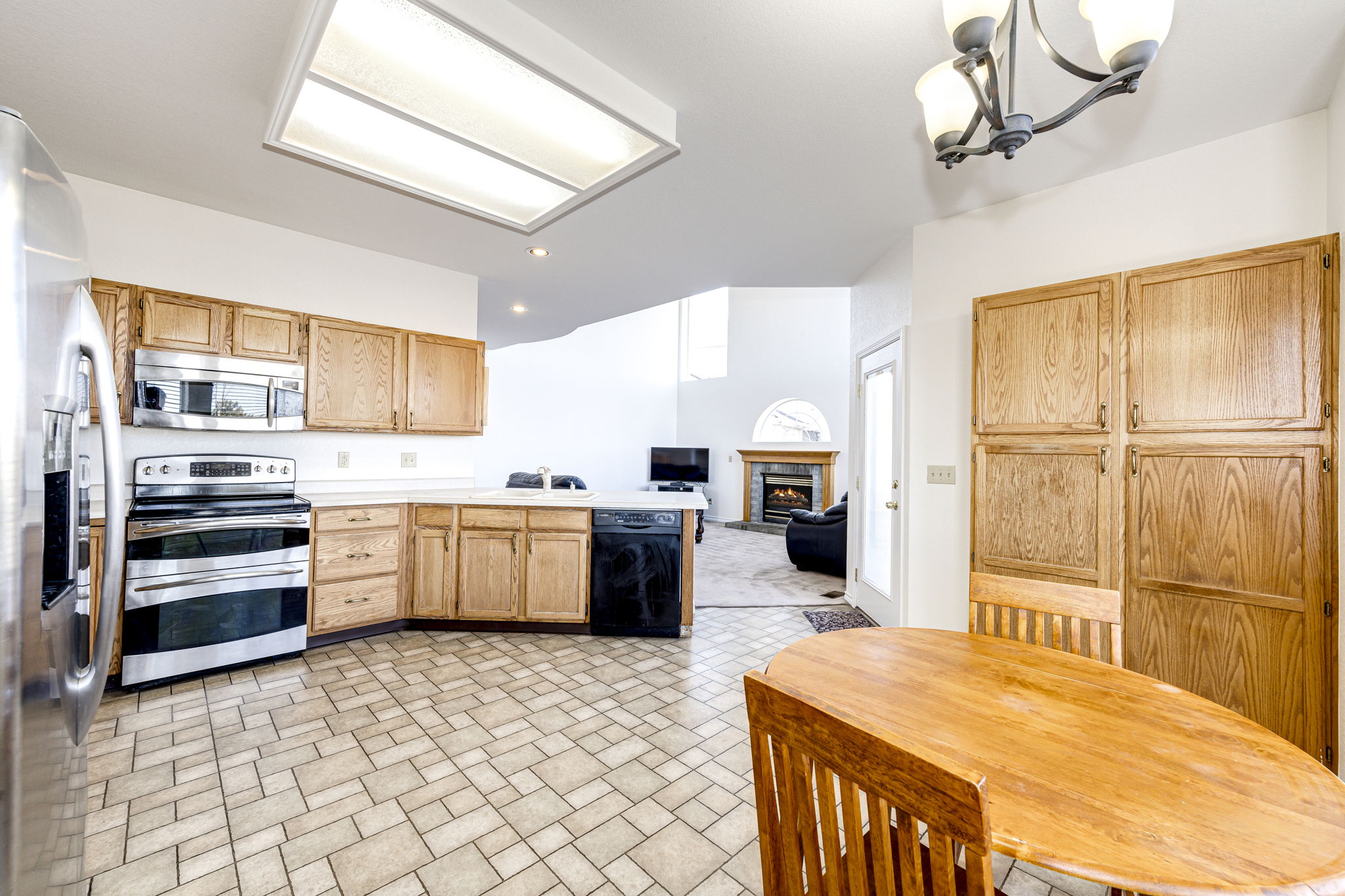 Spacious Kitchen with plenty of cabinets and counter space