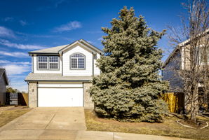 All you need to do is move in and make this your happy home!