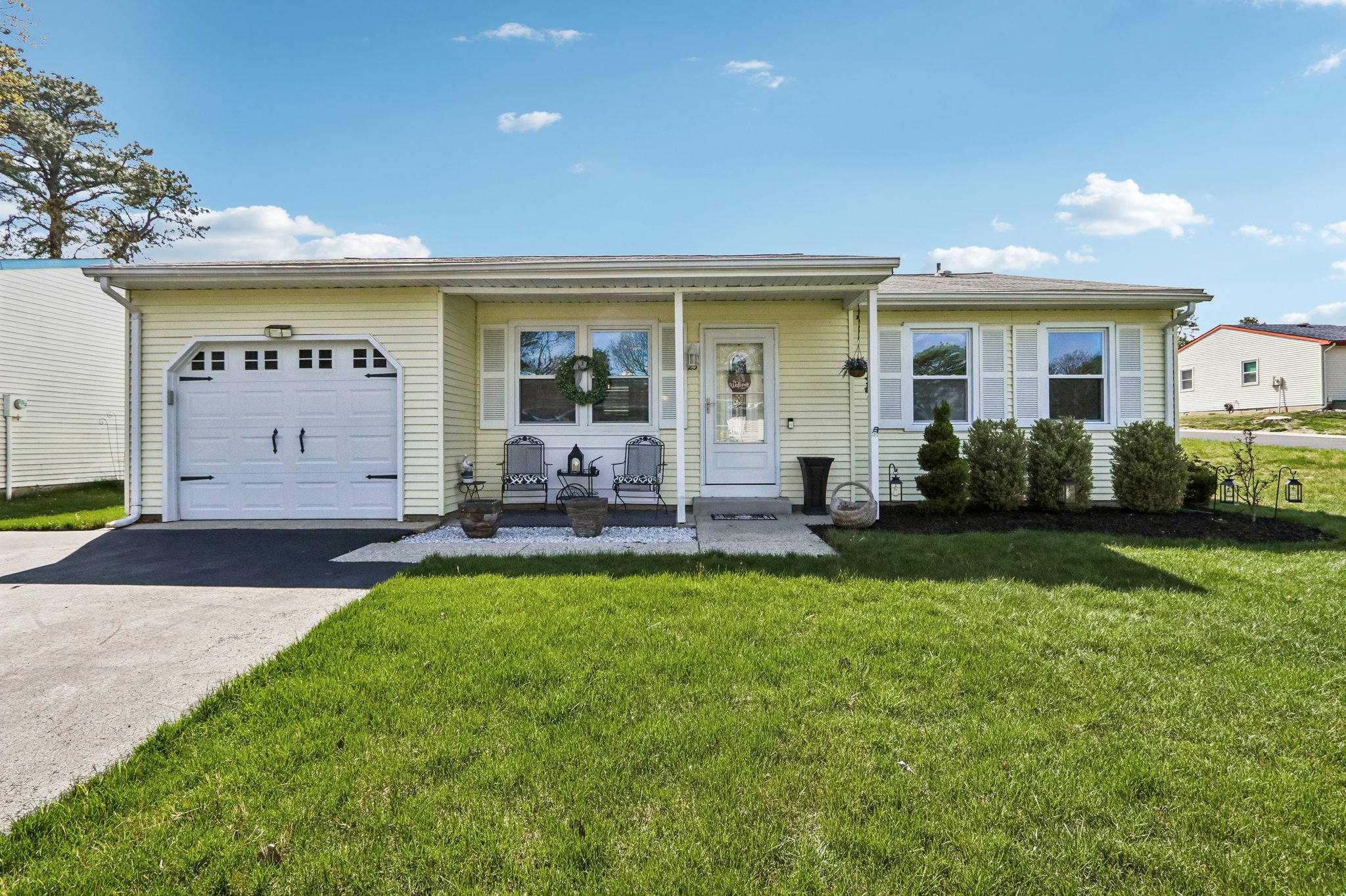 Chelsea Dr 70-S2404-001.jpg