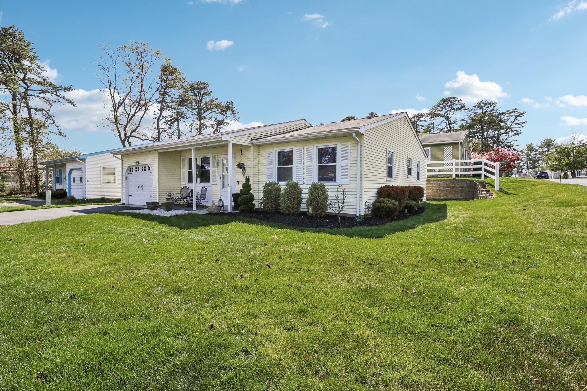 Chelsea Dr 70-S2404-004.jpg