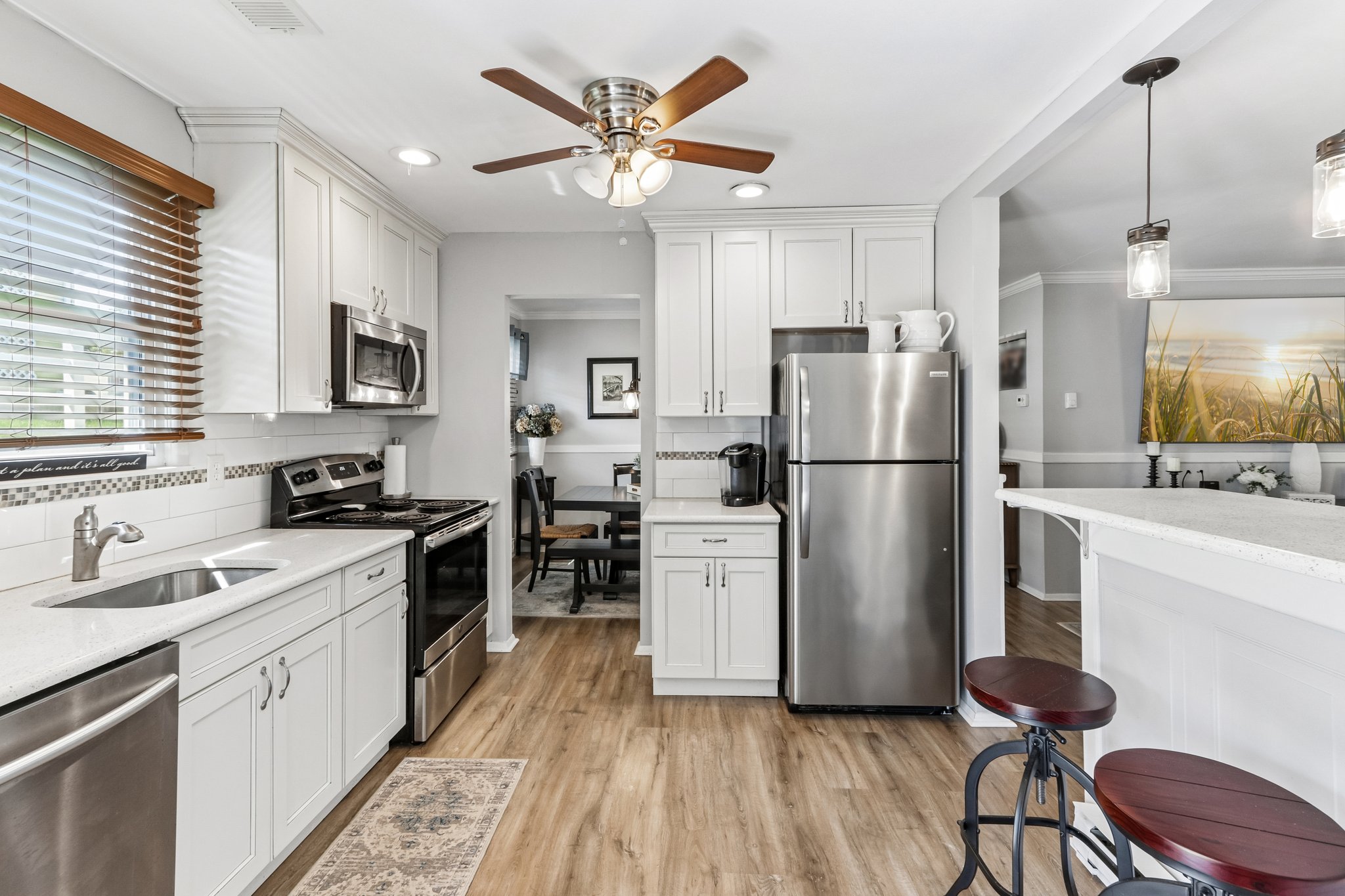 Chelsea Dr 70-S2404-030.jpg