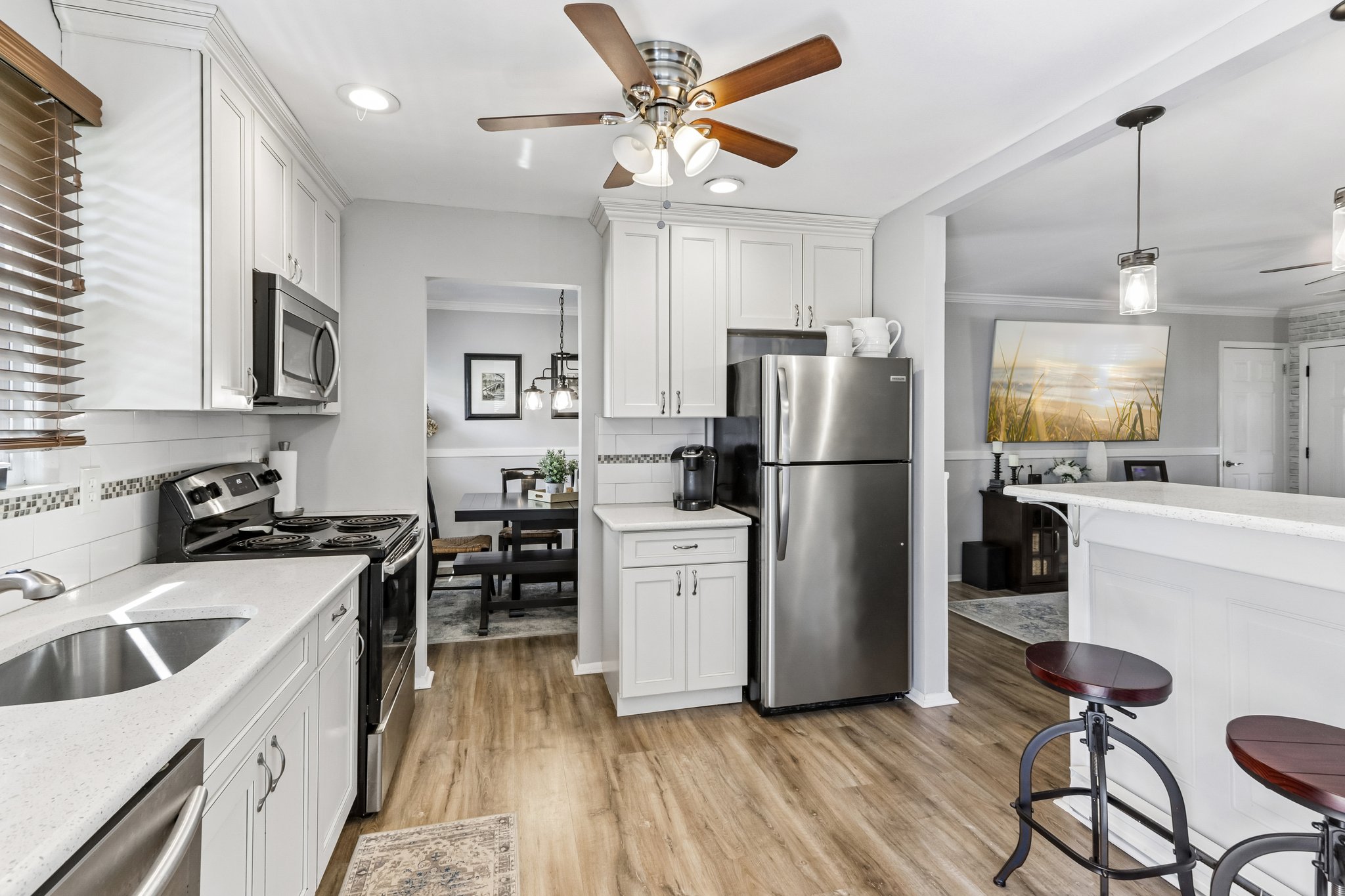 Chelsea Dr 70-S2404-031.jpg