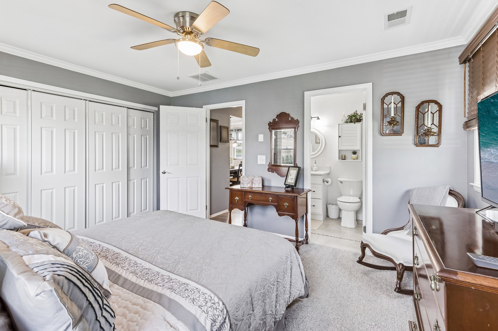 Chelsea Dr 70-S2404-038.jpg