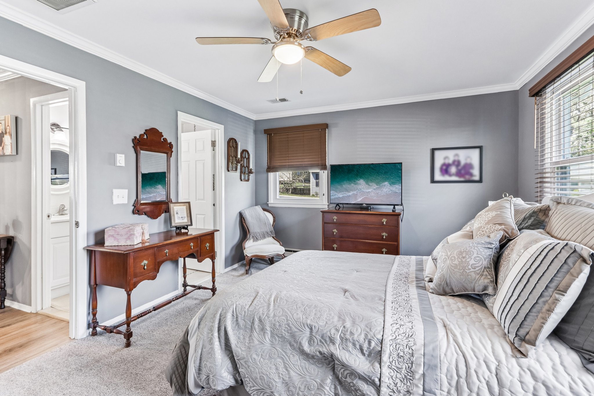 Chelsea Dr 70-S2404-039.jpg