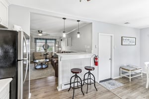 Chelsea Dr 70-S2404-028.jpg