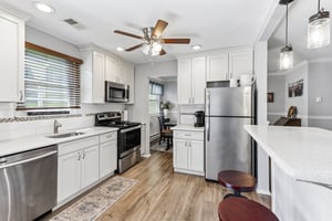 Chelsea Dr 70-S2404-029.jpg