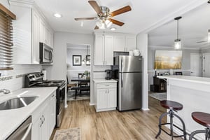 Chelsea Dr 70-S2404-031.jpg