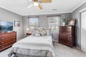 Chelsea Dr 70-S2404-034.jpg