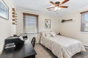 Chelsea Dr 70-S2404-040.jpg