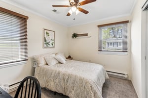 Chelsea Dr 70-S2404-041.jpg