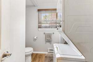 Chelsea Dr 70-S2404-044.jpg