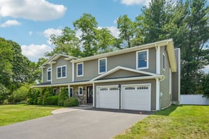 Chicopee Dr-S0407-003.jpg