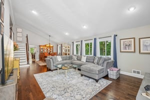 Chicopee Dr-S0407-017.jpg