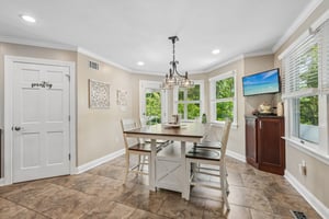 Chicopee Dr-S0407-021.jpg