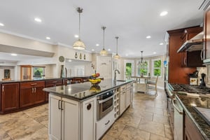 Chicopee Dr-S0407-027.jpg