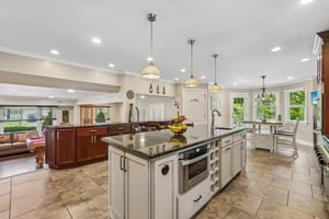 Chicopee Dr-S0407-028.jpg