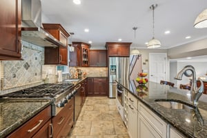 Chicopee Dr-S0407-029.jpg