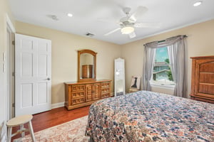 Chicopee Dr-S0407-041.jpg