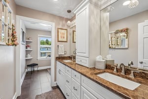 Chicopee Dr-S0407-045.jpg
