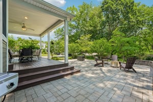 Chicopee Dr-S0407-074.jpg