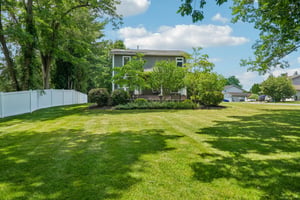 Chicopee Dr-S0407-077.jpg