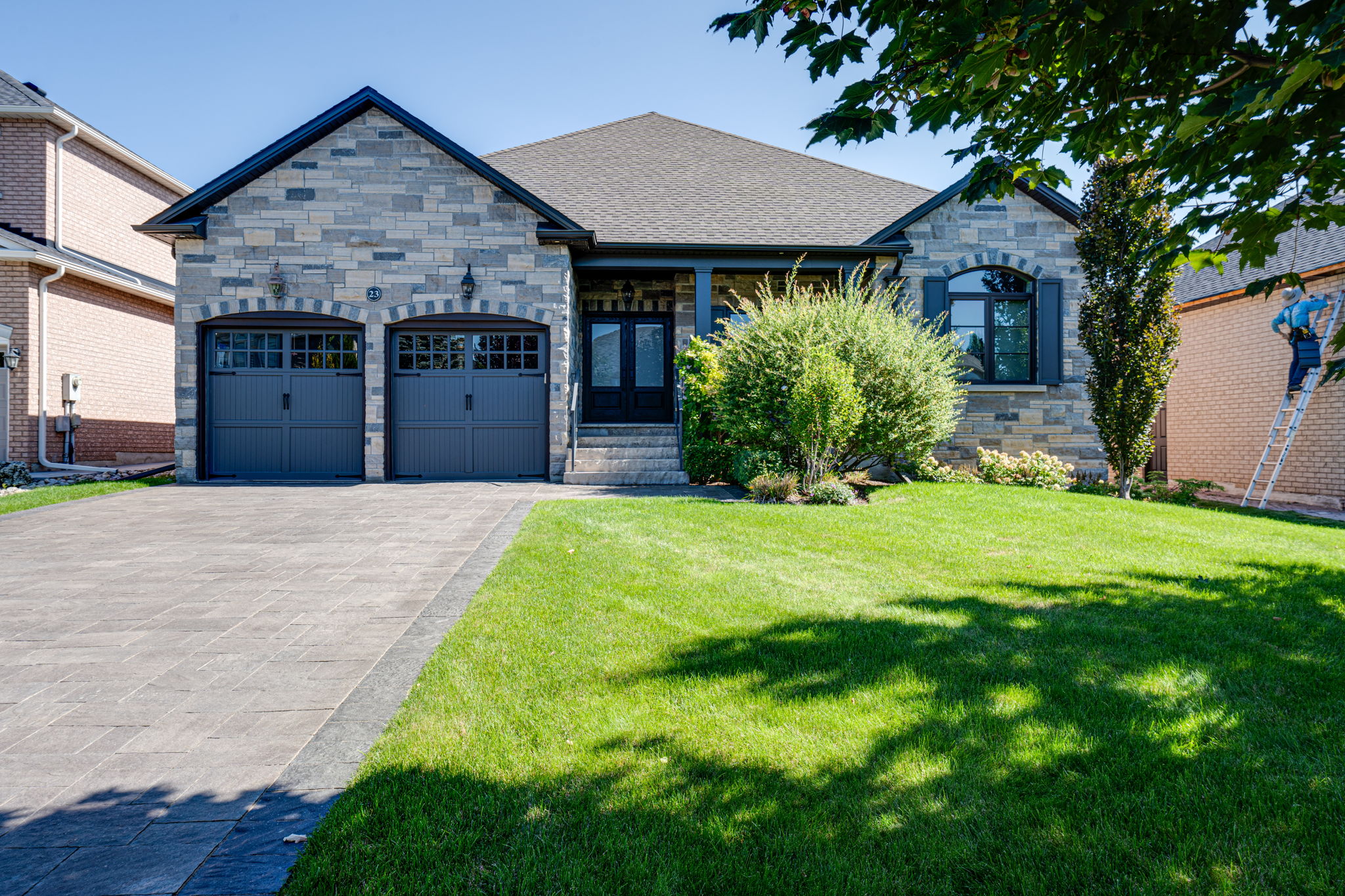 23 Colucci Dr Vaughan, ON L4L 9K2