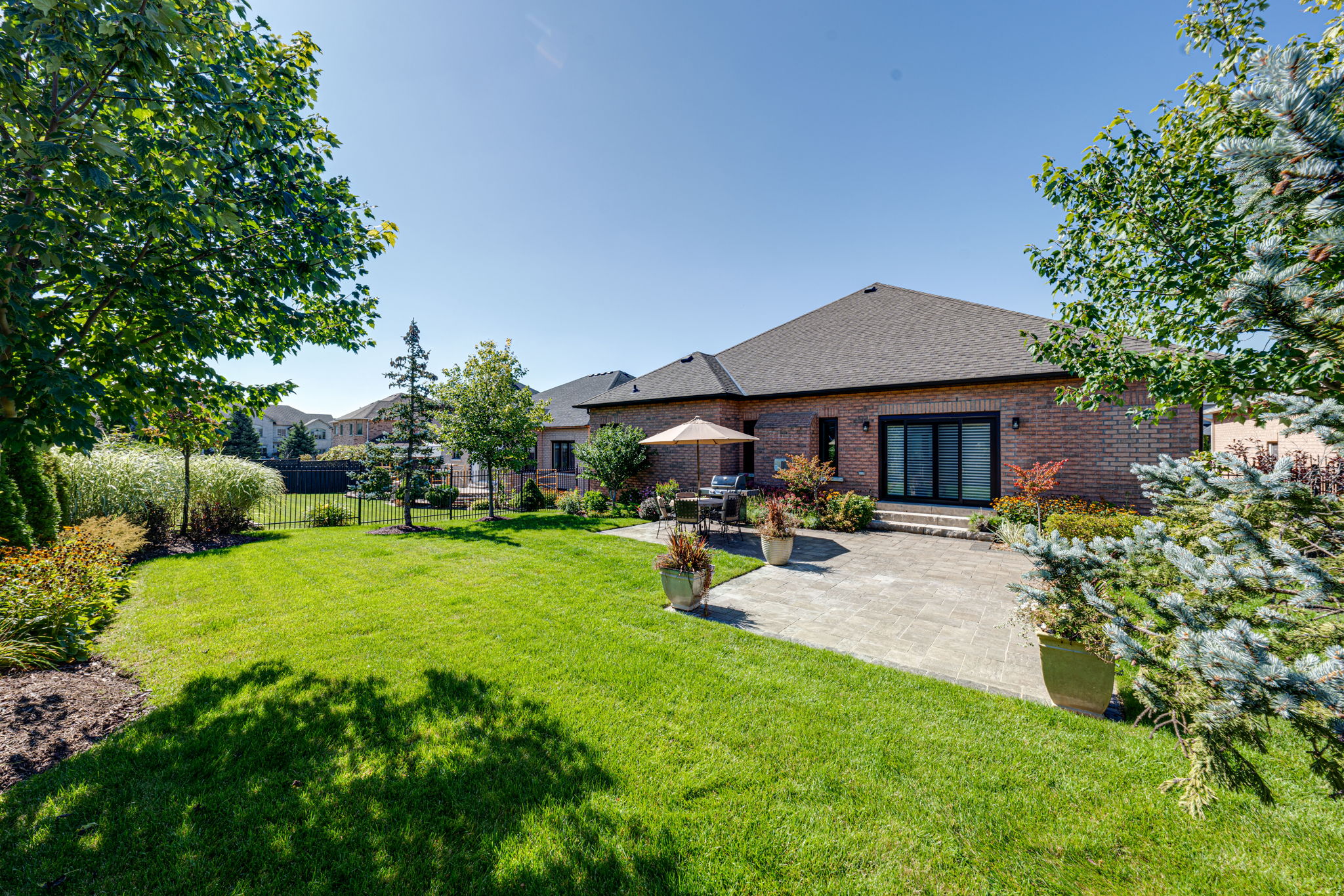 23 Colucci Dr Vaughan, ON L4L 9K2