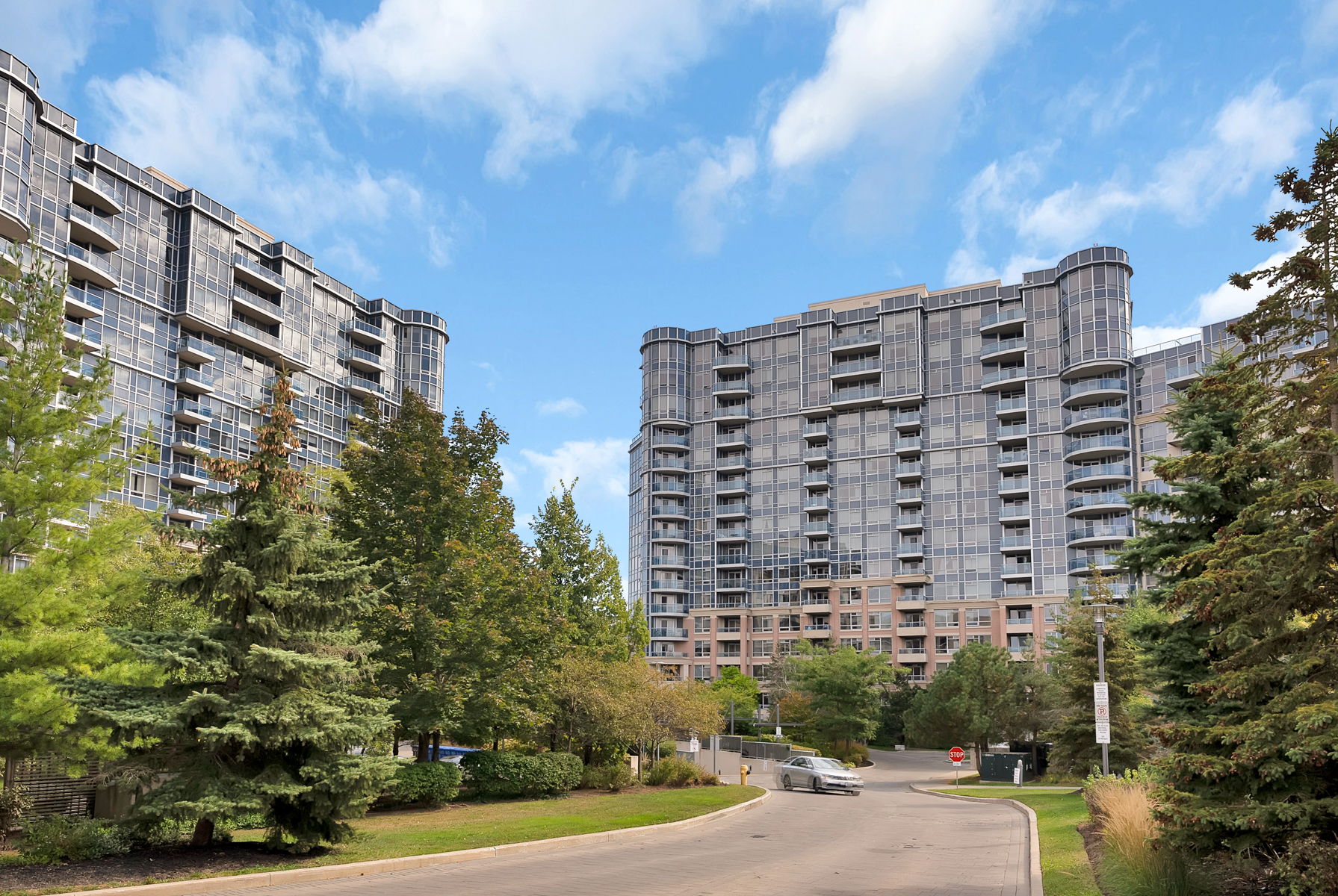 23 Cox Blvd unit 258, Markham, ON L3R 7Z9 | VLO Tours by RLPH Production