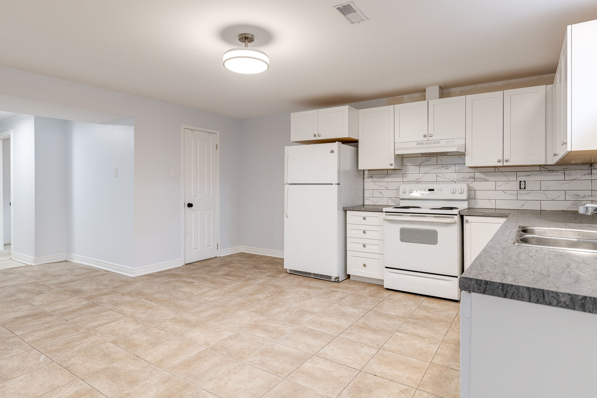 Barrie property showcase — delivered property photograph 22
