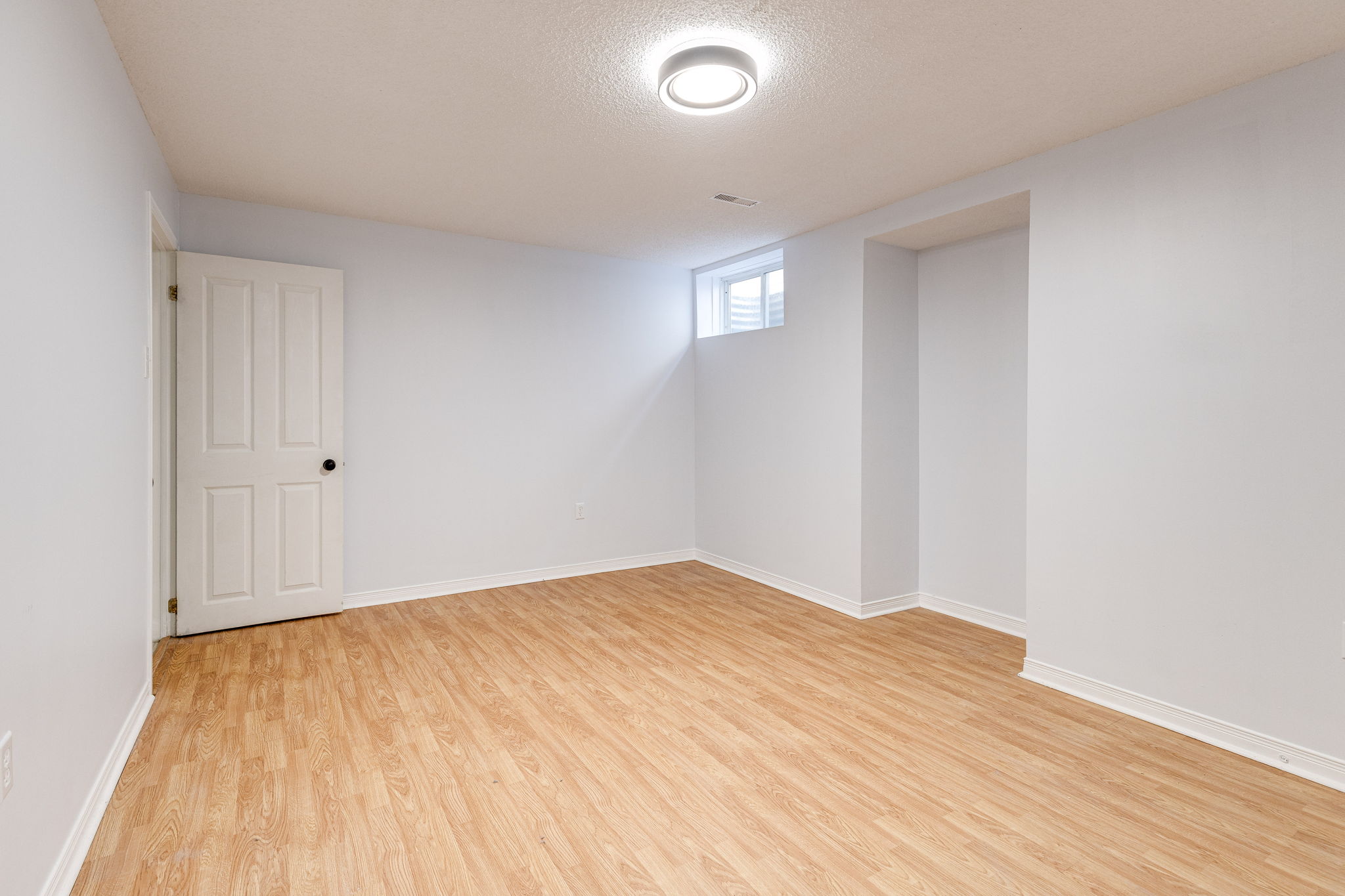 Barrie property showcase — delivered property photograph 31