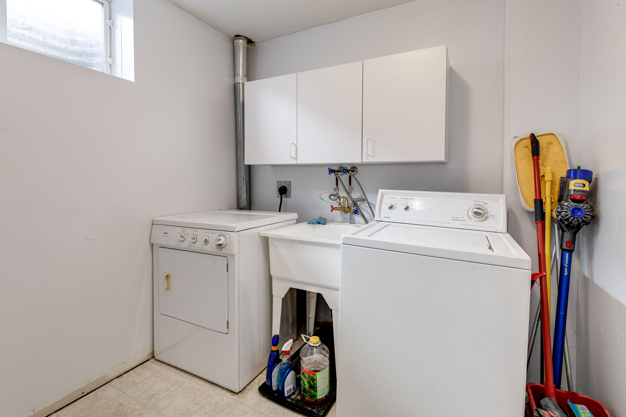 Barrie property showcase — delivered property photograph 19