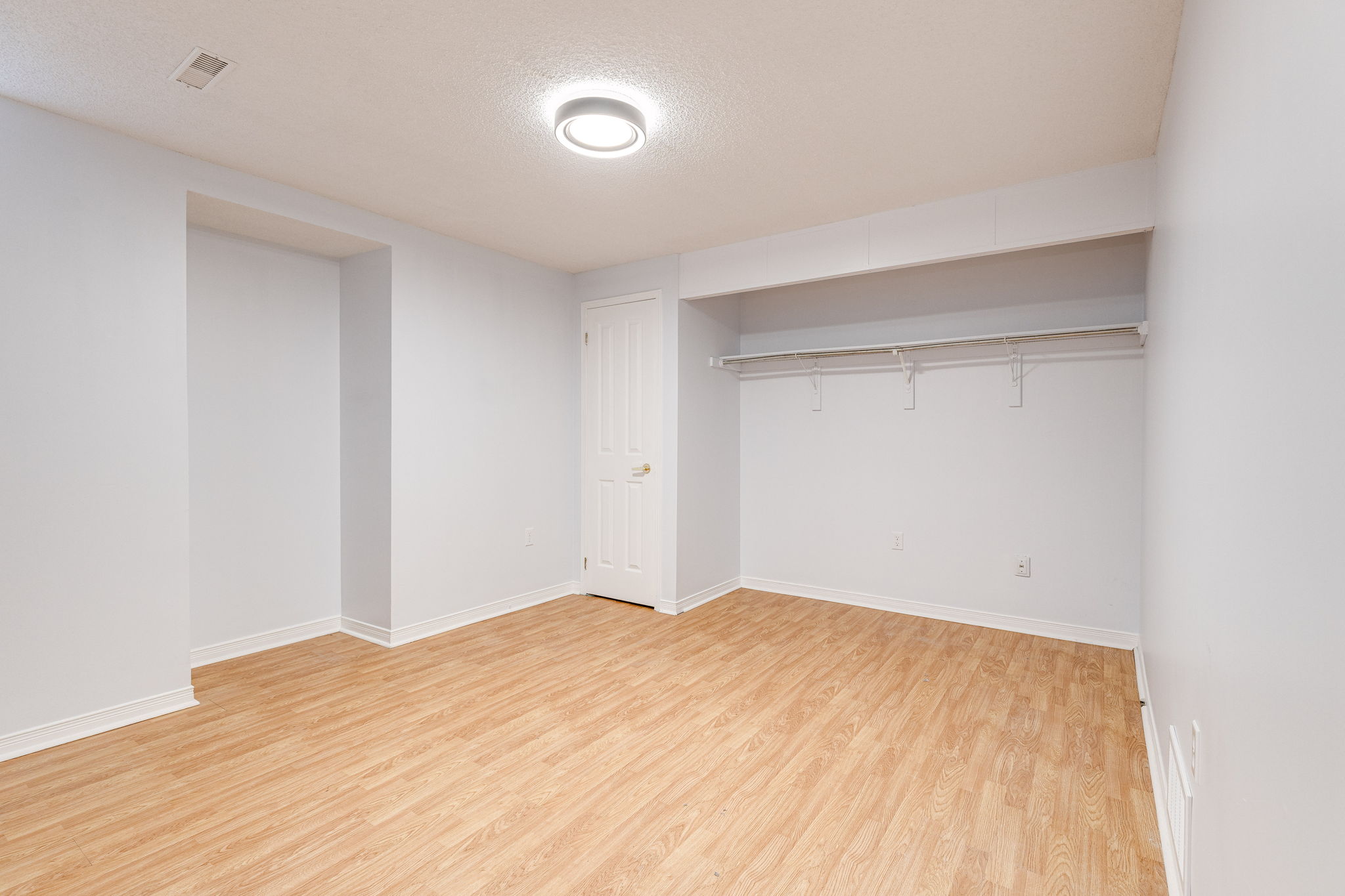 Barrie property showcase — delivered property photograph 30