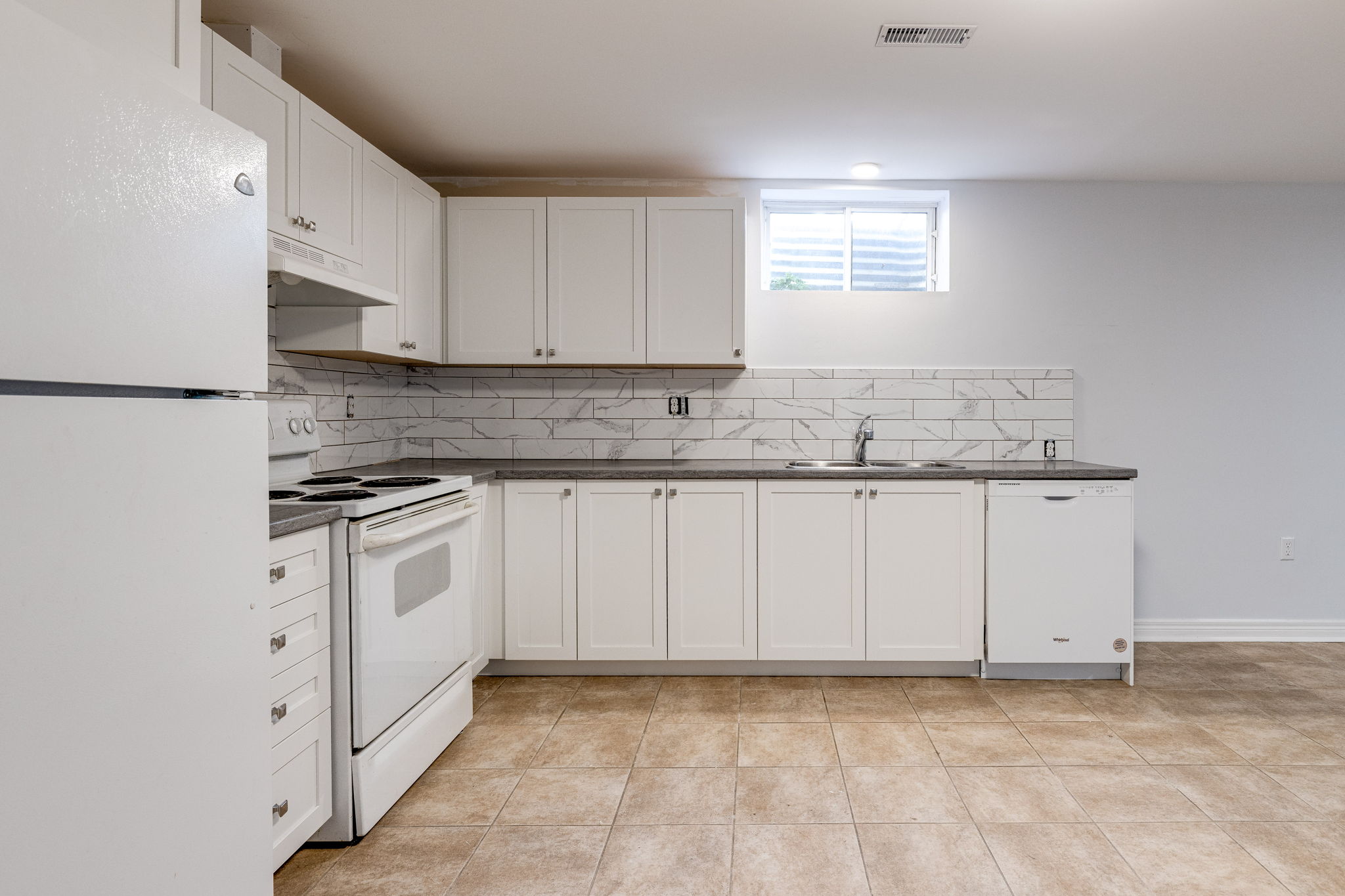 Barrie property showcase — delivered property photograph 23