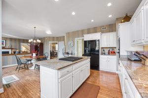 23 Great Woods Ln, Malvern, PA 19355, USA Photo 21