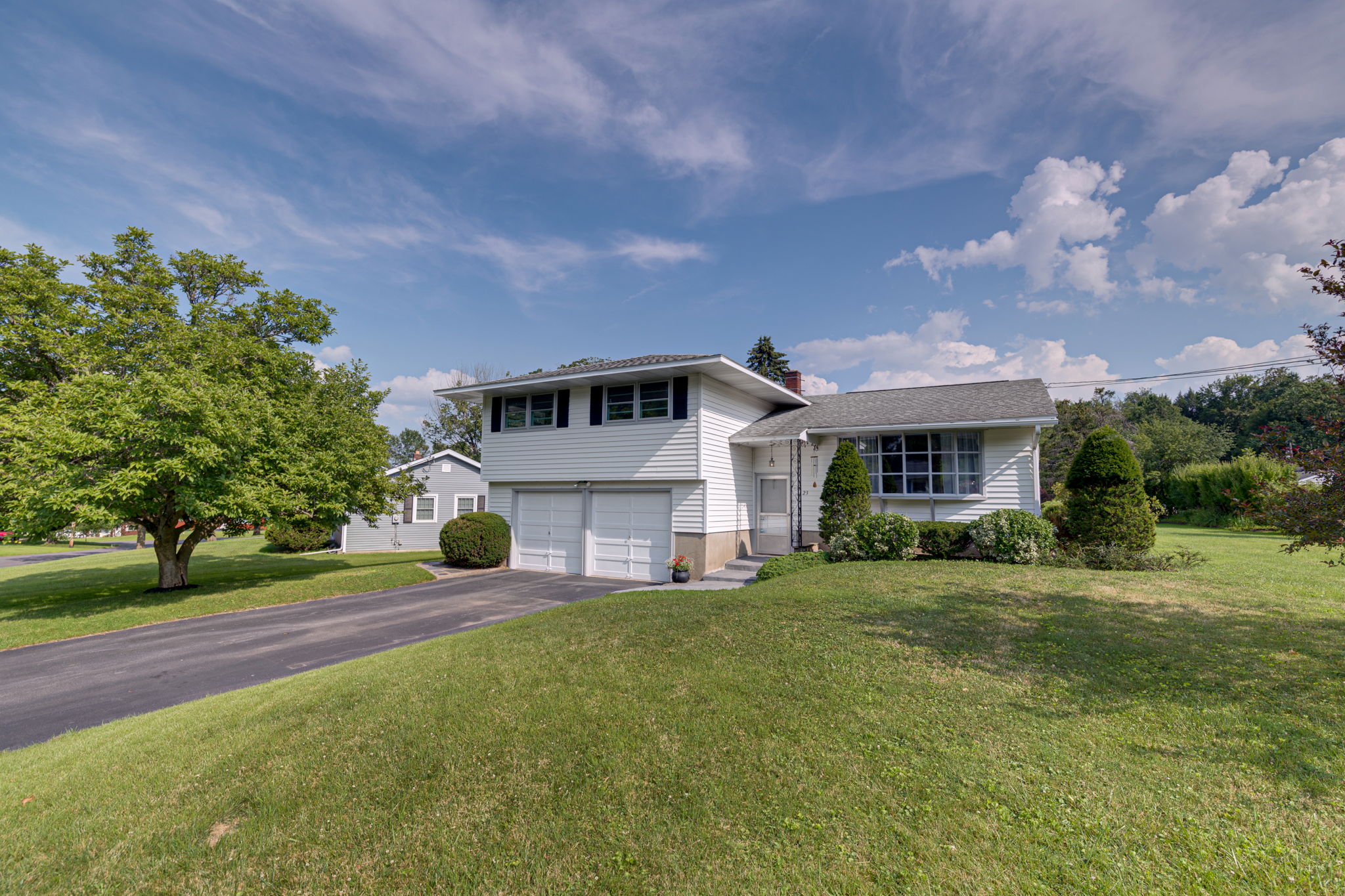  23 Harts Hill Parkway, Whitesboro, NY 13492, US Photo 2