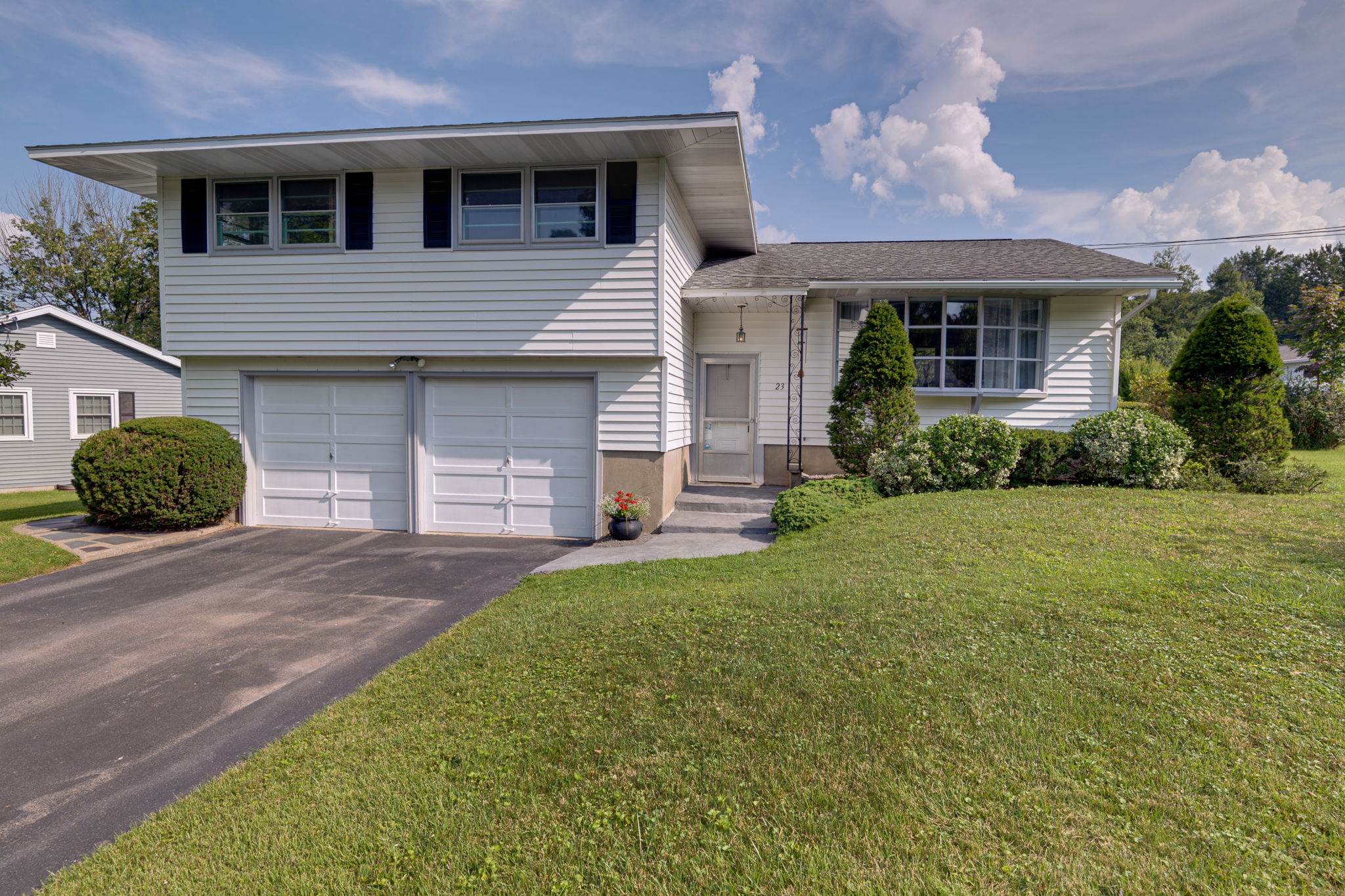  23 Harts Hill Parkway, Whitesboro, NY 13492, US Photo 4