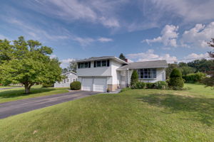  23 Harts Hill Parkway, Whitesboro, NY 13492, US Photo 1